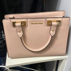 Michael Kors Quinn small satchel pink
